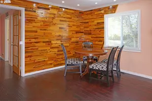 2210 N Broughton Dr, Portland, OR 97217 - Photo 10