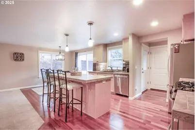 296 S 68th Ct, Springfield, OR 97478 - Photo 10