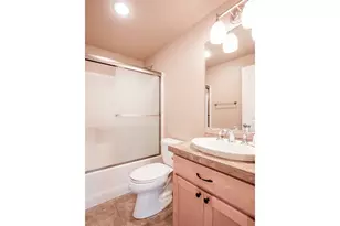 296 S 68th Ct, Springfield, OR 97478 - Photo 18