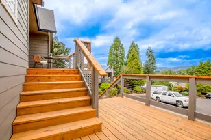 296 S 68th Ct, Springfield, OR 97478 - Photo 2