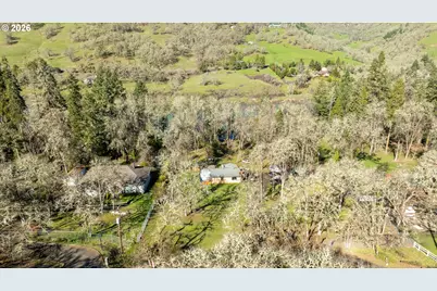 1176 Whistlers Ln, Roseburg, OR 97470 - Photo 34