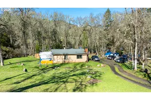 1176 Whistlers Ln, Roseburg, OR 97470 - Photo 36