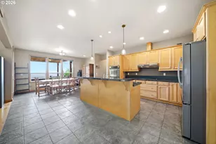 966 Lookout Rd, Castle Rock, WA 98611 - Photo 4