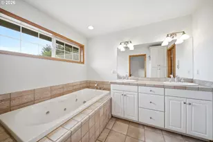 966 Lookout Rd, Castle Rock, WA 98611 - Photo 16