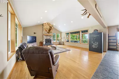 966 Lookout Rd, Castle Rock, WA 98611 - Photo 10