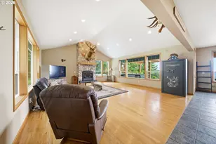 966 Lookout Rd, Castle Rock, WA 98611 - Photo 10