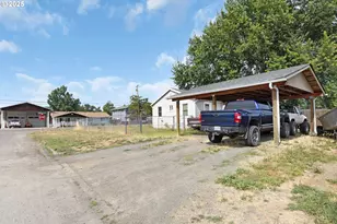1951 Austin Rd, Roseburg, OR 97471 - Photo 24