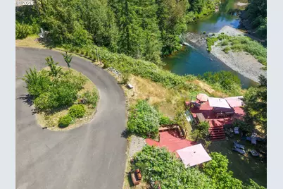44688 Highway 242, Myrtle Point, OR 97458 - Photo 4