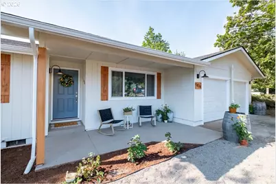 1874 S Cedarcrest Dr, Salem, OR 97306 - Photo 2