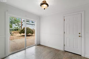 12661 SE Center St, Portland, OR 97236 - Photo 16