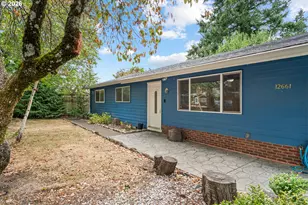 12661 SE Center St, Portland, OR 97236 - Photo 4