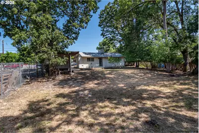 881 NE Newton Creek Dr, Roseburg, OR 97470 - Photo 34