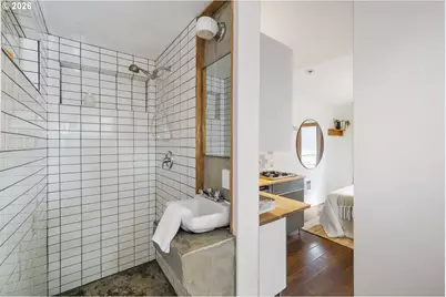 1235 SE Reynolds St, Portland, OR 97202 - Photo 36