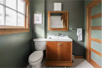 1235 SE Reynolds St, Portland, OR 97202 - Photo 20