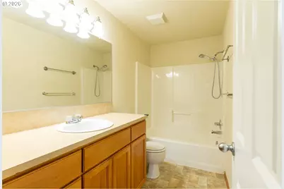 10538 SE Holgate Blvd, Portland, OR 97266 - Photo 16