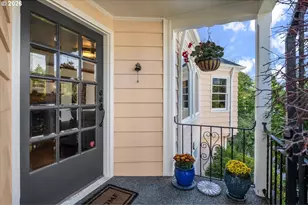 571 NW Alpine Terrace, Portland, OR 97210 - Photo 4