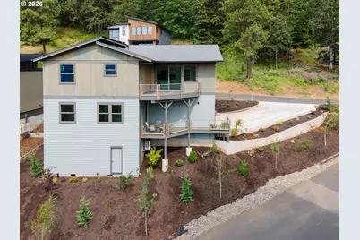 215 NW Sophie Ln, White Salmon, WA 98672 - Photo 4
