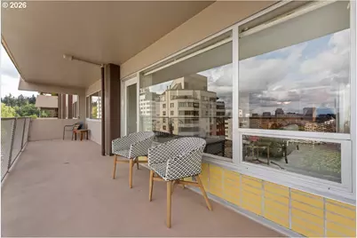 2323 SW Park Pl #706, Portland, OR 97205 - Photo 32