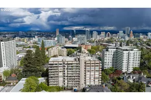 2323 SW Park Pl, Portland, OR 97205 - Photo 10