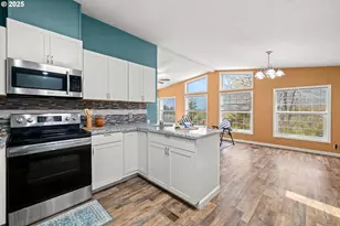 735 SW Sunset Way, Troutdale, OR 97060 - Photo 18