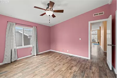 735 SW Sunset Way, Troutdale, OR 97060 - Photo 24