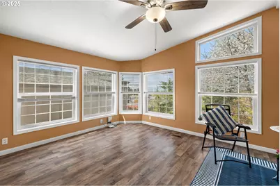 735 SW Sunset Way, Troutdale, OR 97060 - Photo 10