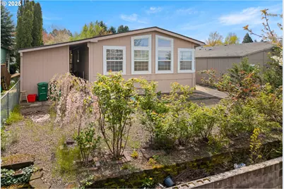 735 SW Sunset Way, Troutdale, OR 97060 - Photo 2