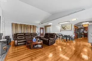 3416 NE 126th Ave, Portland, OR 97230 - Photo 6