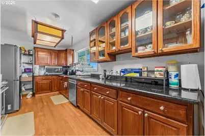 3416 NE 126th Ave, Portland, OR 97230 - Photo 10