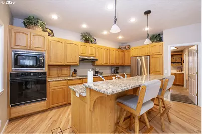 90150 Shore Ln, Eugene, OR 97402 - Photo 16