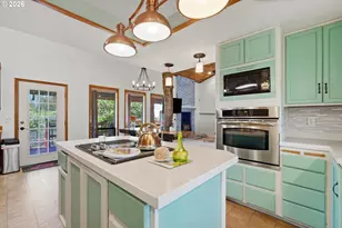 1050 NW Jackson St, Hillsboro, OR 97124 - Photo 10