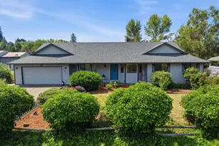 1050 NW Jackson St, Hillsboro, OR 97124 - Photo 1