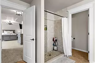 10884 SE Lenore St, Happy Valley, OR 97086 - Photo 26