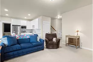 10884 SE Lenore St, Happy Valley, OR 97086 - Photo 38