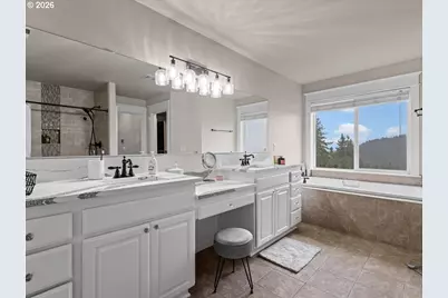 10884 SE Lenore St, Happy Valley, OR 97086 - Photo 24