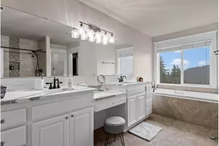 10884 SE Lenore St, Happy Valley, OR 97086 - Photo 24