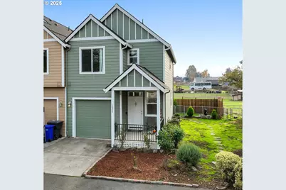 162 Fenton Ave #c, Molalla, OR 97038 - Photo 2