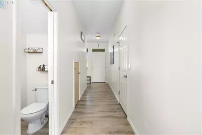 162 Fenton Ave #c, Molalla, OR 97038 - Photo 6