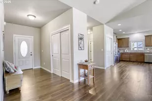 2141 Thomas Way, Hubbard, OR 97032 - Photo 8