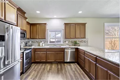2141 Thomas Way, Hubbard, OR 97032 - Photo 10