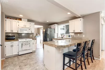 9714 NE 61st Ct, Vancouver, WA 98665 - Photo 4