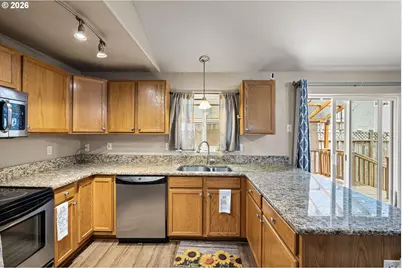 1055 Ash Grove Loop, Creswell, OR 97426 - Photo 12