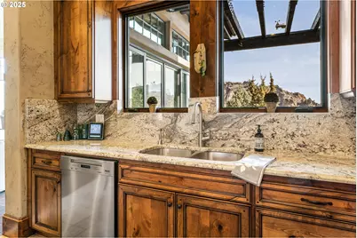 10219 NE Vineyard Way, Terrebonne, OR 97760 - Photo 28