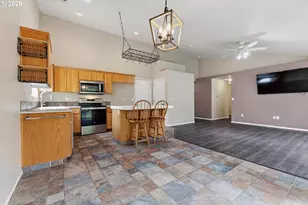 1302 SW Darci Dr, McMinnville, OR 97128 - Photo 8