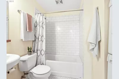 2021 SE Clinton St, Portland, OR 97202 - Photo 24