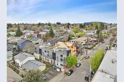 2021 SE Clinton St, Portland, OR 97202 - Photo 1