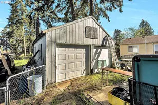 12107 SE Carlton St, Portland, OR 97266 - Photo 4