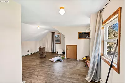 12107 SE Carlton St, Portland, OR 97266 - Photo 18