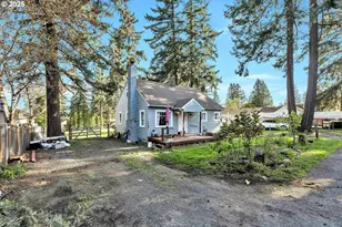 12107 SE Carlton St, Portland, OR 97266 - Photo 2