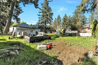 12107 SE Carlton St, Portland, OR 97266 - Photo 26